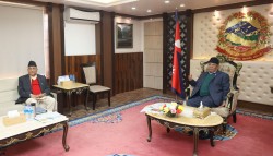 प्रम दाहाल र ओलीबीच भेटवार्ता, रविलाई पुनःगृहमन्त्री बनाउने/नबनाउने विषयमा छलफल